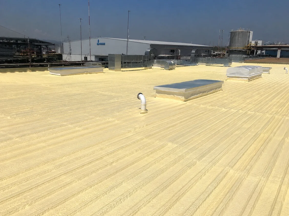 Aislamiento térmico industrial en nave de Monterrey por Airregio